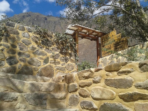 Casa Quechua Hostel Camping image 2